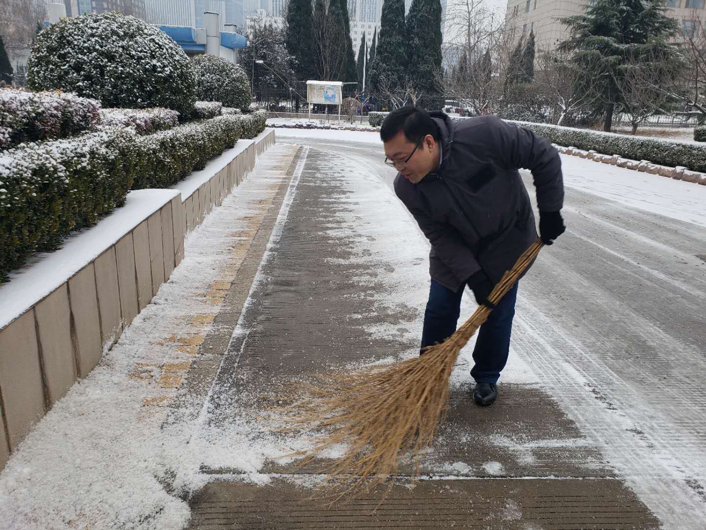 340329252.jpg 340329252.jpg